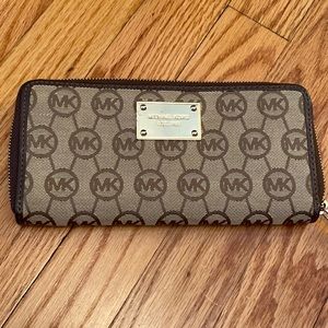 Michael Kors wallet